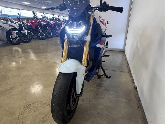 Ducati Vicenza - BMW F 900 R | ID 41421